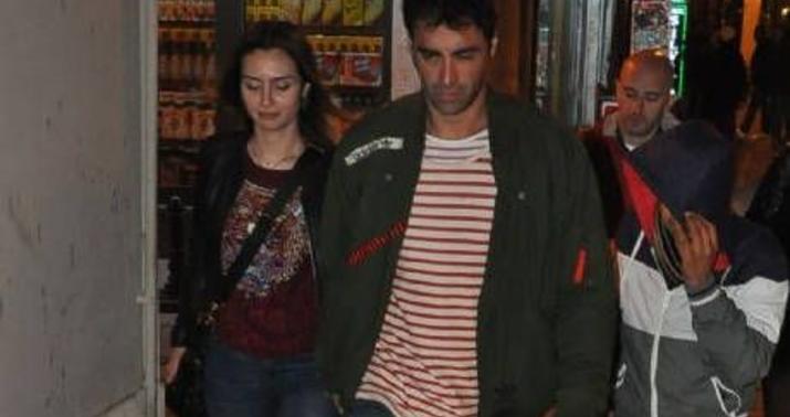 Paparazzilərdən qaça bilmədilər - FOTO